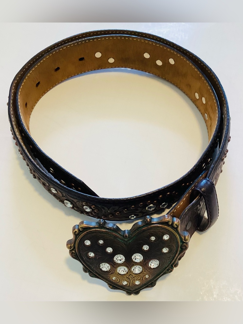 JUSTIN BOOT Tooled Rhinestone Belt & Heart Buckle.  Size 34